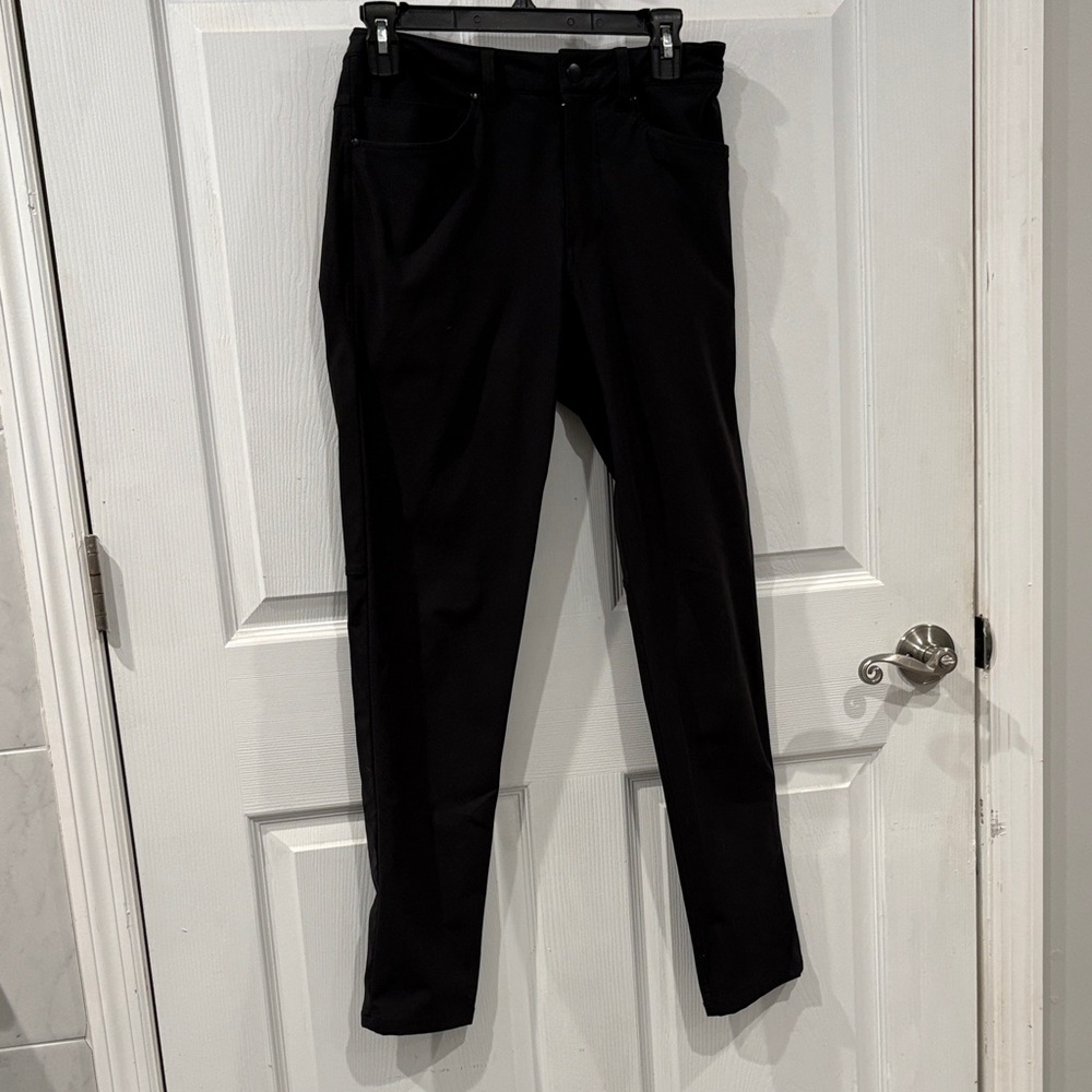 Lululemon Men’s Black Pants